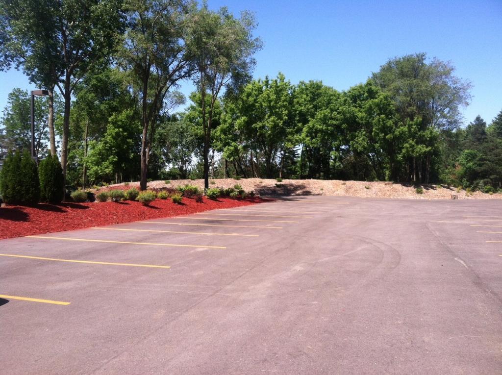 Price Pointe Inn Waukesha Bagian luar foto