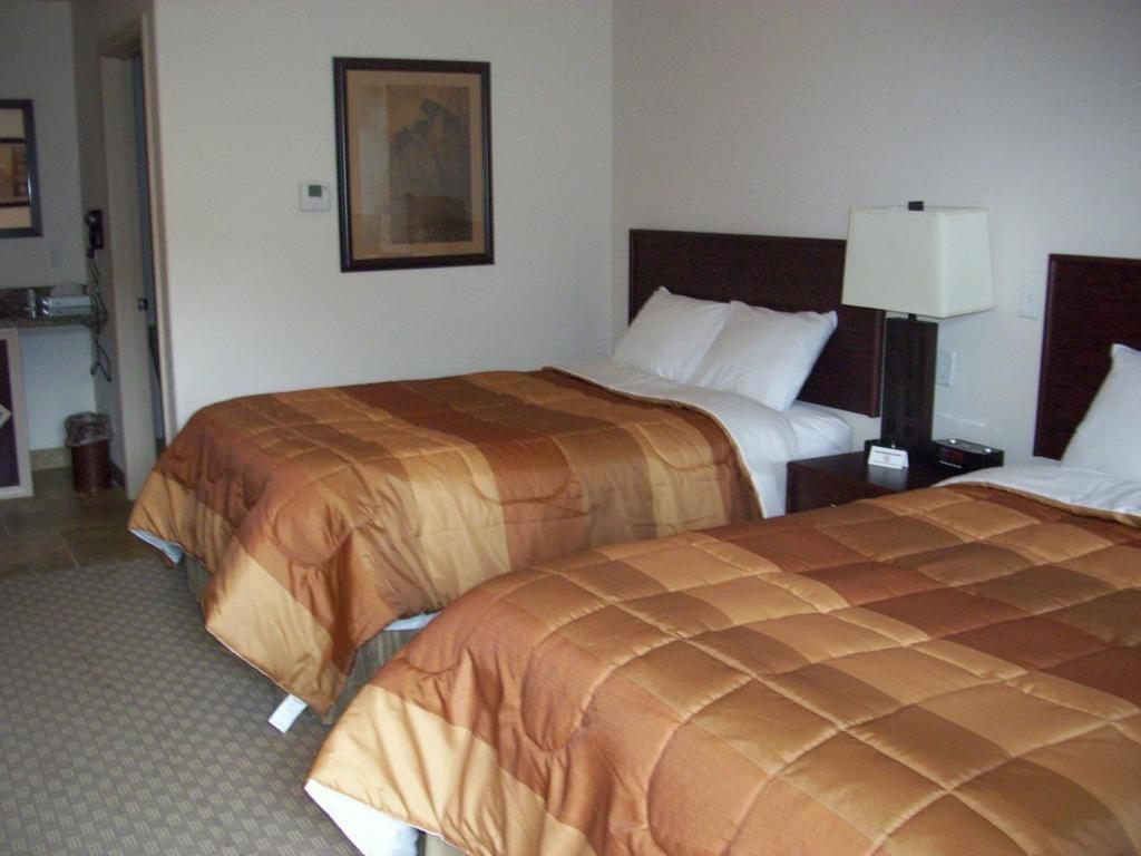 Price Pointe Inn Waukesha Bagian luar foto
